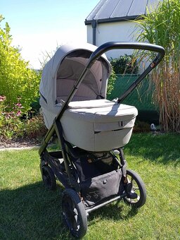 Kočárek s příslušenstvím - 6