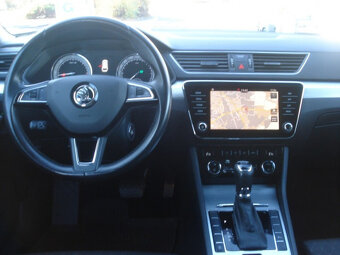 Škoda Superb 2.0 TDi DSG NAVI SPORTLINE - 6