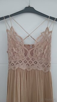 Letní hnědé šaty - 6