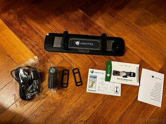 Kamera ve zpětném zrcátku Navitel - 6