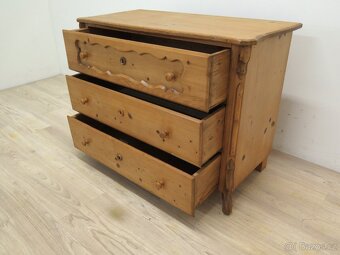 Stará selská komoda - 6