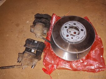 Octavia 1  - náhradní díly - 6