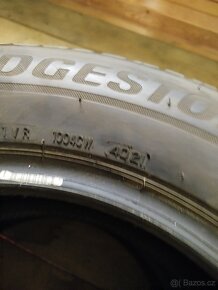 215/65/17 zimní pneu - 6