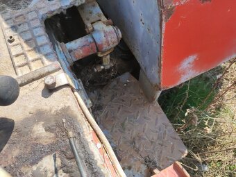 Zetor 25 nápravu,převodovku - 6