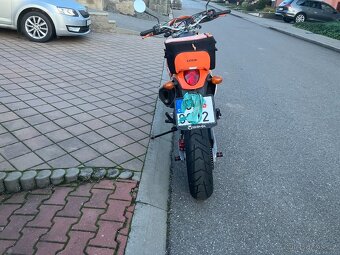 KTM 640 LC4 Supermoto - 6