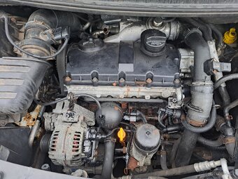 Prodám vw sharan 2002 1.9 tdi 85kw 4x4 4motion - 6