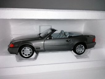 Prodám modely aut měřítek 1:43, 1:24, 1:18, hotwheels - 6
