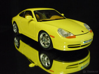 Porsche 911 Carrerra 1997 Bburago 1/18 - 6