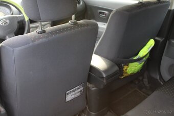 Daihatsu Sirion 4 x 4 - 6
