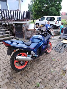 Suzuki rf 600 - 6