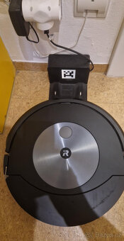 iRobot Roomba Combo j7 s mopem - 6