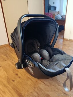 KIDDY Autosedačka Evoluna i-size 2 + Isofix základna 40-83 c - 6
