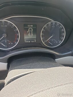 Škoda Octavia 2 Facelift 1,6 TDi r.v.2012 - 6