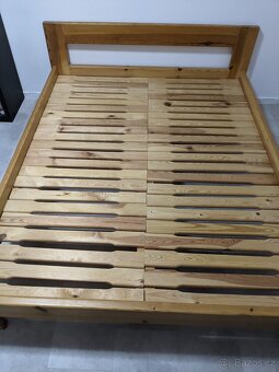 Manželská postel z masivu - 6