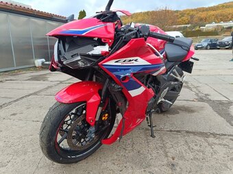 Honda CBR 650 RA - 6