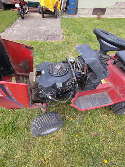 zahradní traktor TORO WHEEL HORSE - 6