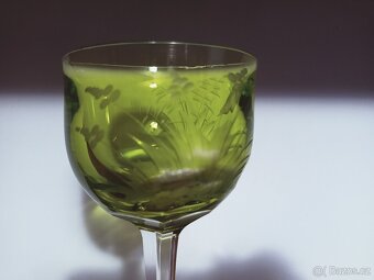 broušené barevné sklenky na víno 3 ks - 6
