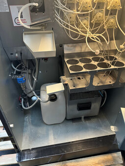 Body Shake Protein Automat Vending 32 palec Dotykovy LCD Win - 6