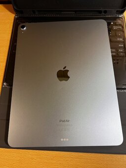 iPad Air 13-inch (M2) 128Gb Wi-Fi + klavesnica ako obal - 6