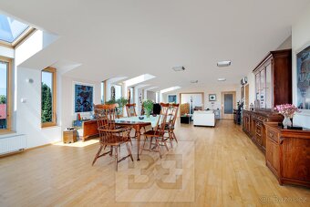 Prodej nadstandardního bytu 7+kk/3xGS/2xPS v centru prestižn - 6