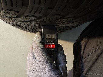 Zimní pneu Nokian 235/65R18 - 6