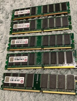 Paměti RAM do PC, typu DDR, DDR2 a DDR3, uvedená cena za vše - 6