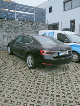 Škoda Superb 2.0 Nájezd 32500 km - 6