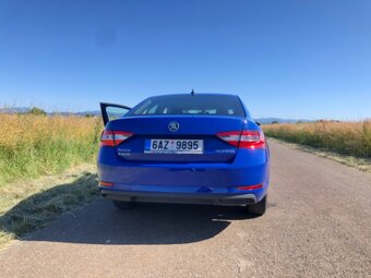 Škoda SuperB  1.majitel -- najeto 42.000 KM  1,4TSI  110Kw - 6
