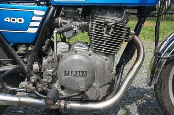 Yamaha XS400 - 6