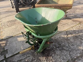 Rozmetadlo hnojiv - 6