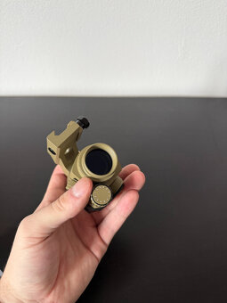 Kolimátor typu Aimpoint - coyote - 6
