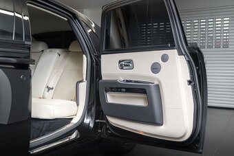 Rolls Royce Ghost pronájem vozidla s řidičem - 6