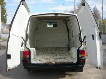 VOLKSWAGEN TRANSPORTER 2.5 TDI - 6
