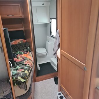 Prodám karavan, obytný přívěs Knaus Azur 420 Ts - 6