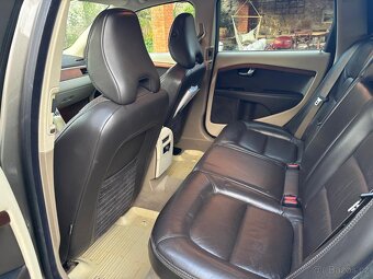 Volvo XC70 3,2 AWD 175 kw - 6