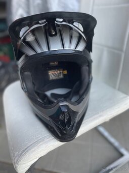 Helma na motorku - 6