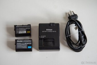 Nikon D7000 – s gripem a příslušenstvím - 6