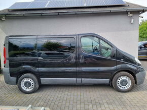 Opel Vivaro 2,5 TDCi 8 Míst Webasto 2xKlima 242.000 Kč - 6