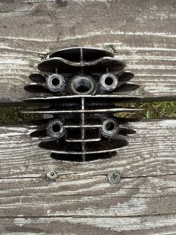 JAWA PAŘEZ 550/555 HLAVA VÁLCE - 6