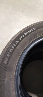 Jako nové 215/60/17 Nexen NFera Primus, DOT 3523, 7.4mm. - 6