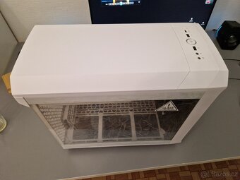 Mini itx skříň Fractal Design Torrent Nano - 6