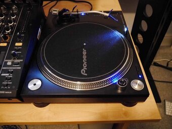 Pioneer CDJ2000 NXS, DJM2000 NXS, PLX1000, KRK Rokit 5 DJ Bu - 6