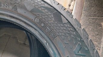 Prodám 2 x pneu Vredestein 165/65/14 - 6