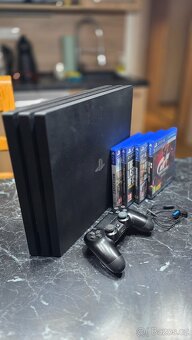 Playstation 4 Pro 1TB + PS VR1 + PLAYSEAT + LOGITECH G29 - 6