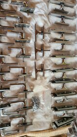 Rozvory a jiné okenní kování - 6