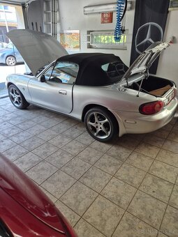 MAZDA MX5 1,8 - 6
