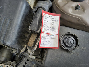 KIA CEED 2008 HB DOHC - DILY z havar. AUTA - 6