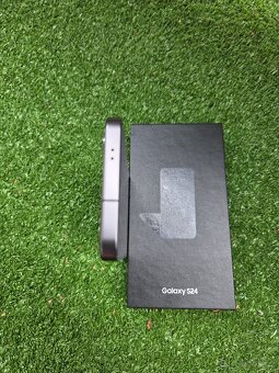 Samsung Galaxy S24 black 128gb - 6