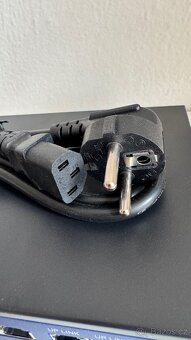 8portový PoE switch pro IP kamery - 6