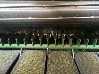Lis na kulaté balíky John Deere 590 - 6